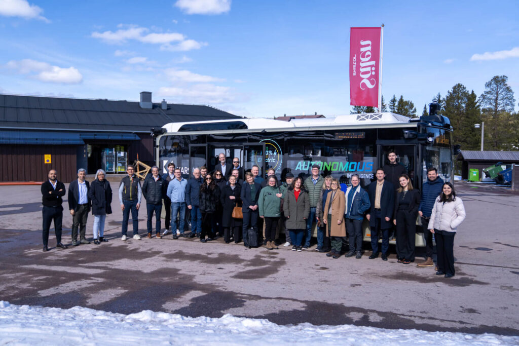 Autonomiczny midibus marki Karsan w Szwecji